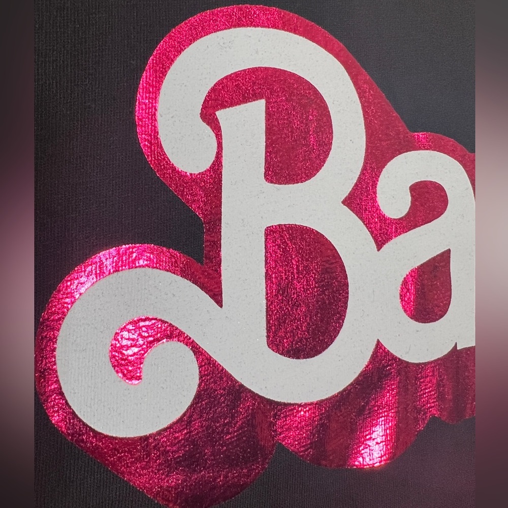 🩷 NWT! Barbie Pink Foil Black Tee - Picture 3 of 6